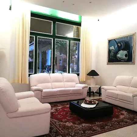 K2 Hotel