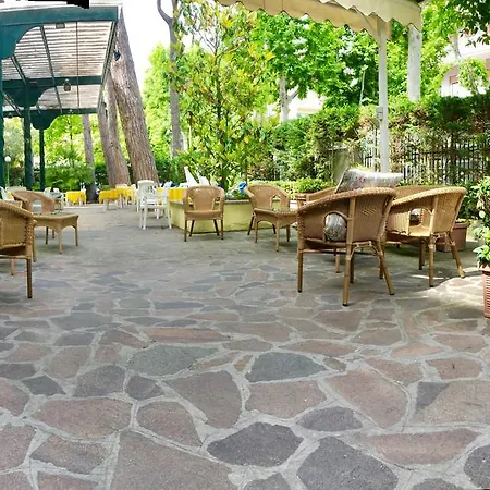 Hotel K2 3*